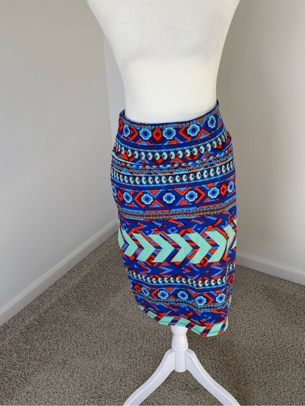 LuLaRoe Blue Multicolor Print Skirt Size M | Bold Patterned Style